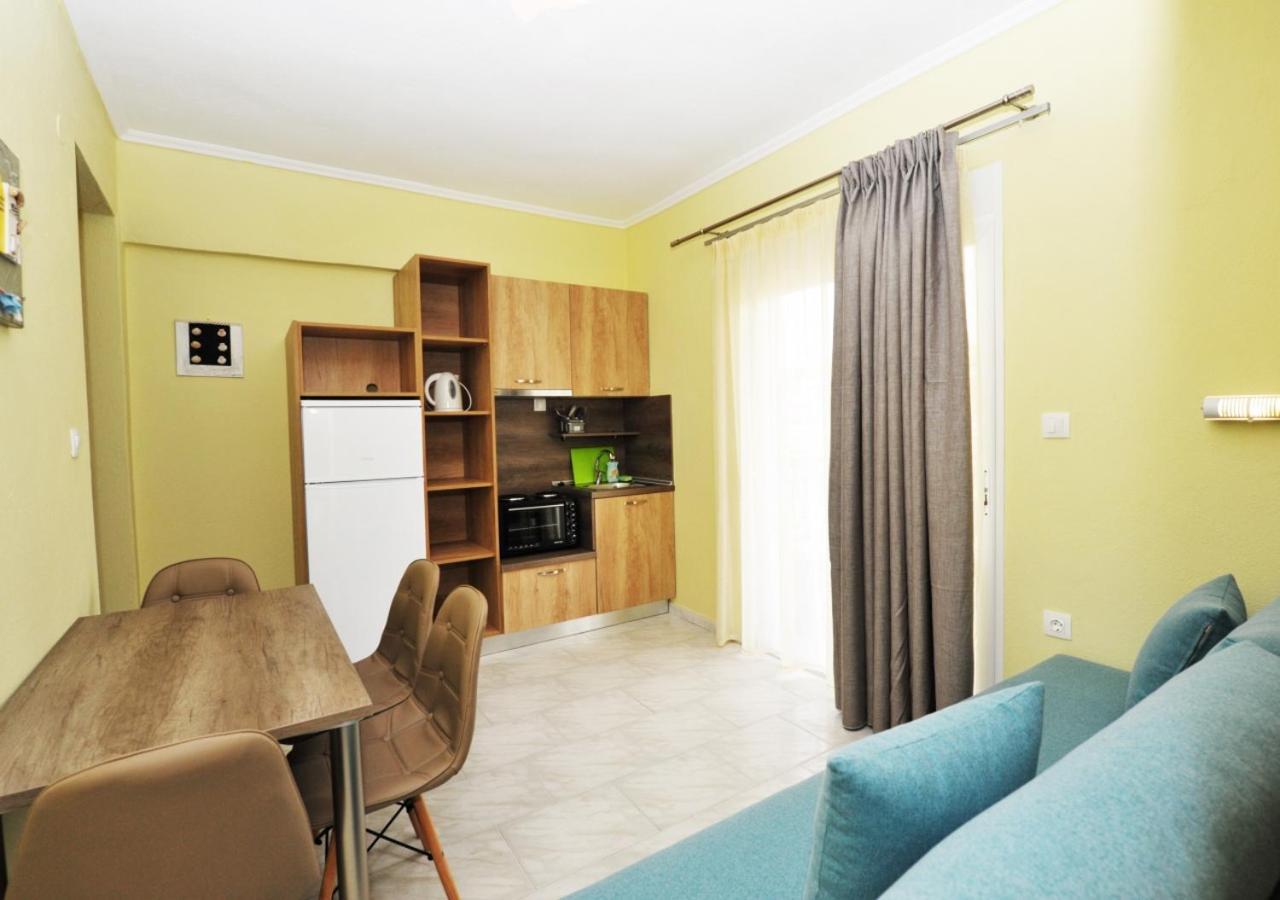 Dionisos Apartments Paralia Dionysiou Bagian luar foto